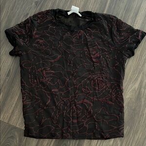 Gaze Black Red Abstract Short Sleeve Tee
